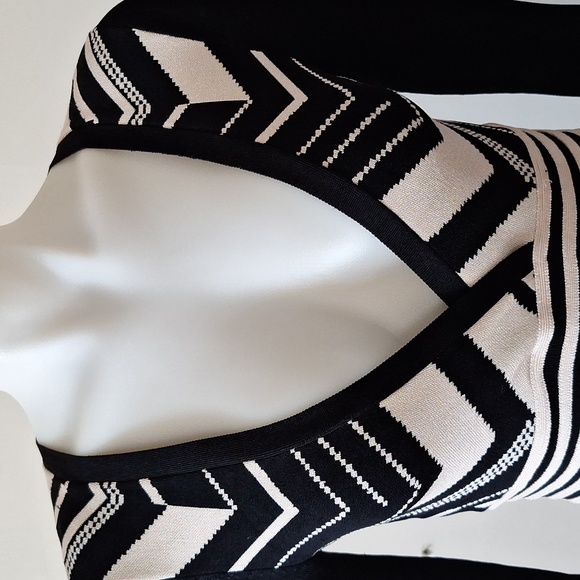 Bebe Black Label Bodycon 3/4 length Sleeve Dress Size Small - Picture 2 of 9